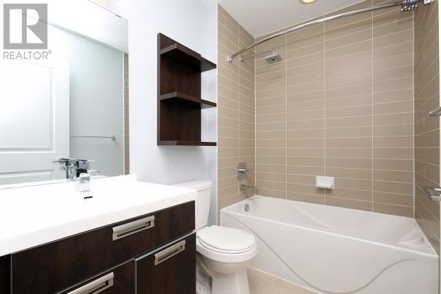 28 Ted Rogers Way - Photo 14