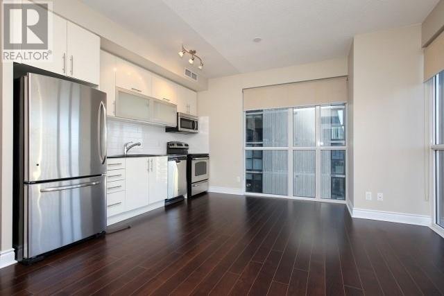 28 Ted Rogers Way - Photo 8
