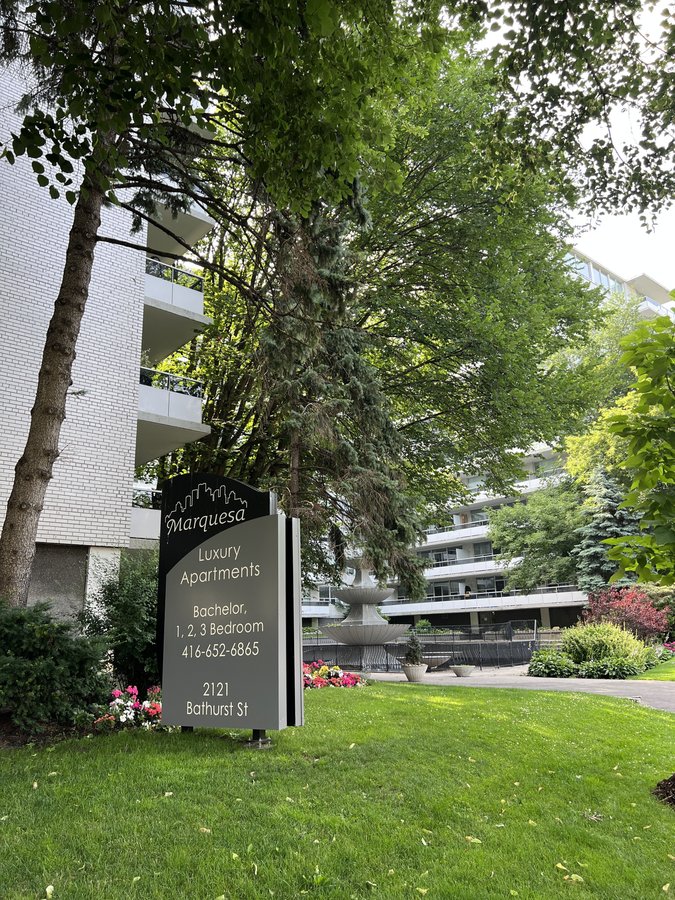 2121 Bathurst Street - Photo 1