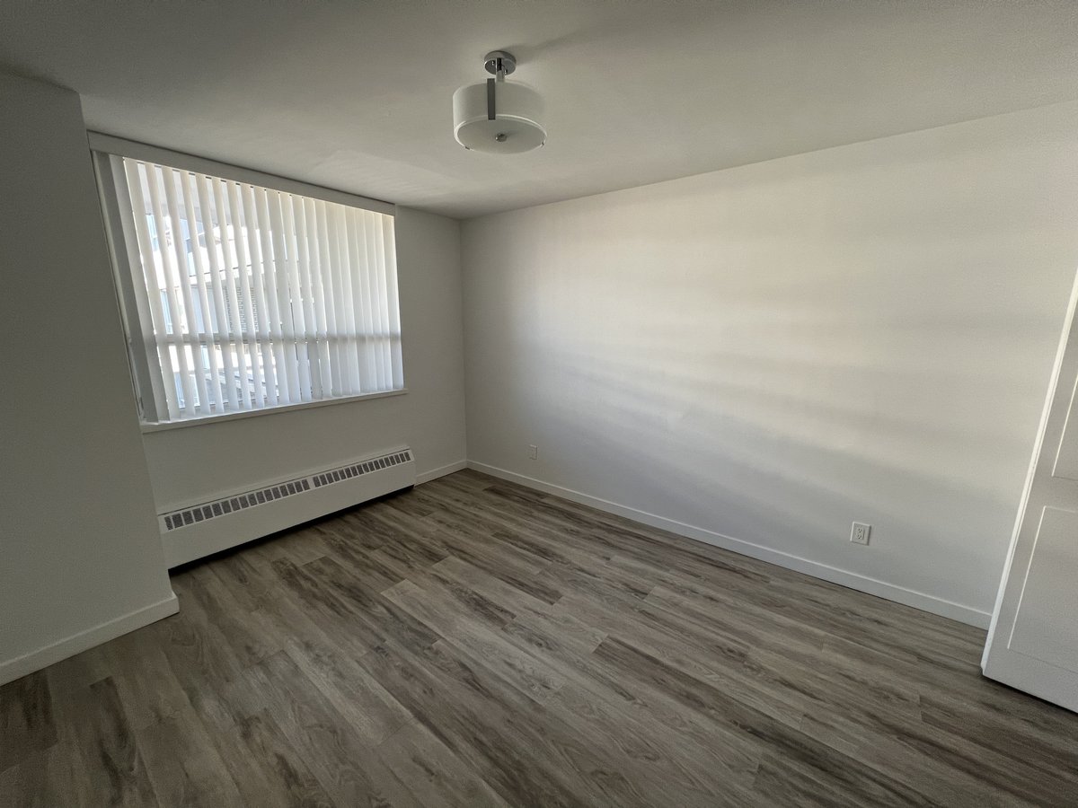 2121 Bathurst Street - Photo 6