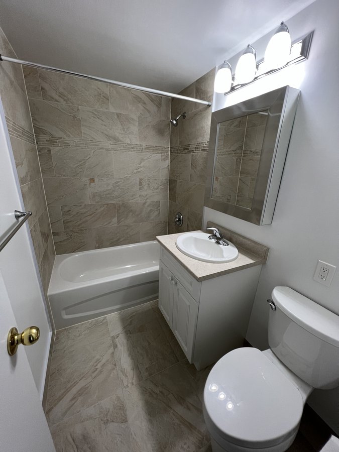 2121 Bathurst Street - Photo 7