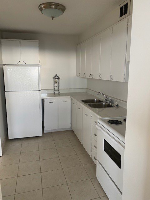 299 Glenlake Avenue - Photo 6