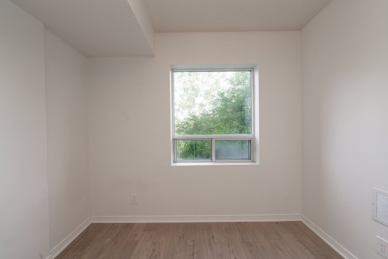 333 Sidney Belsey - Photo 5
