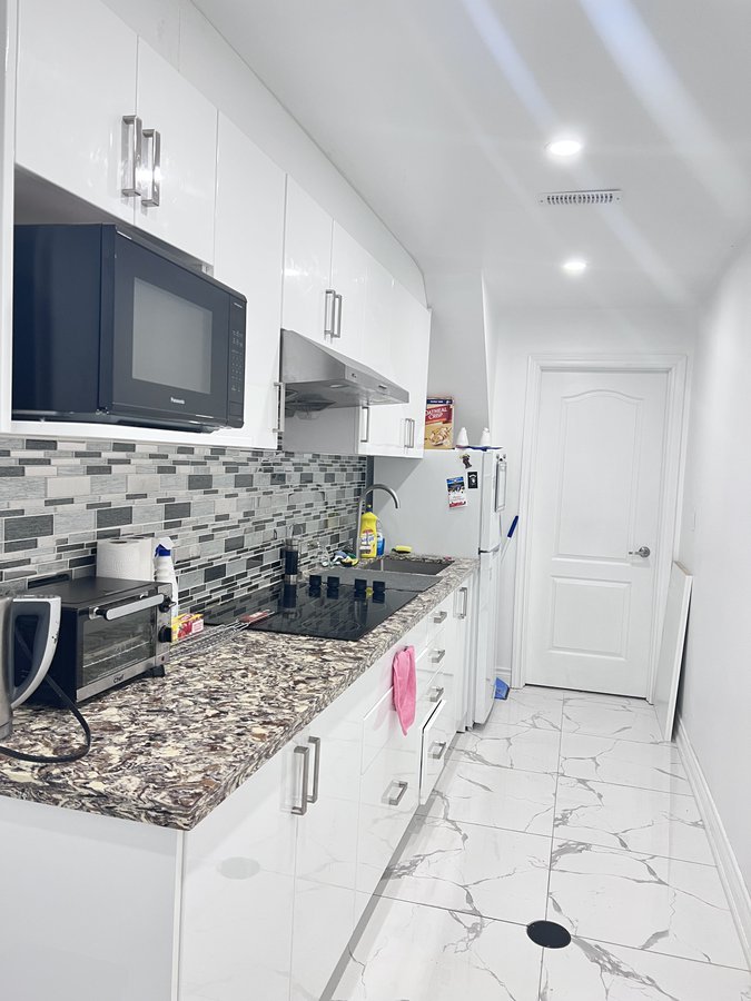 107 Sheridan Avenue - Photo 1