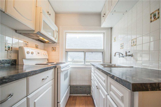 42 Glencairn Avenue - Photo 2