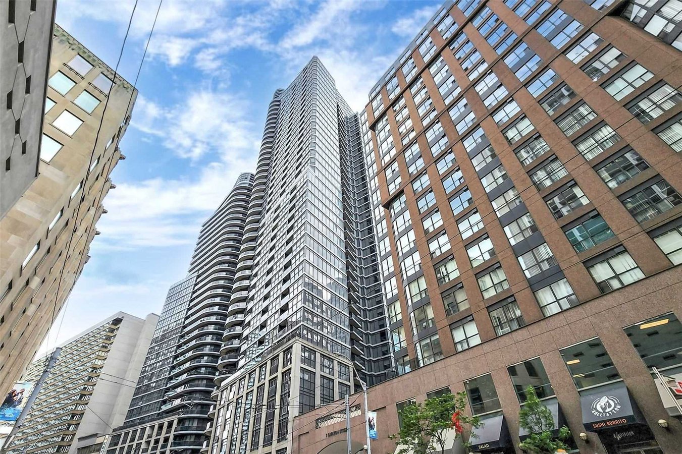 21 Carlton Street - Photo 1