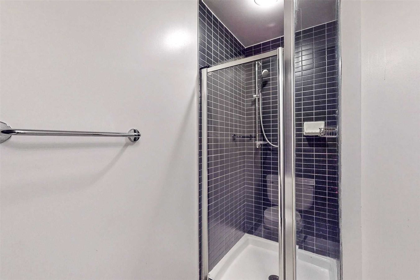 21 Carlton Street - Photo 15