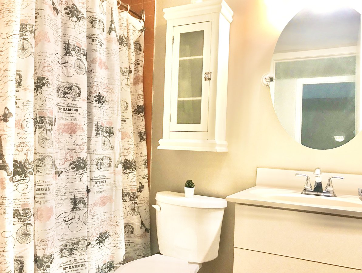 415 Jarvis Street - Photo 3
