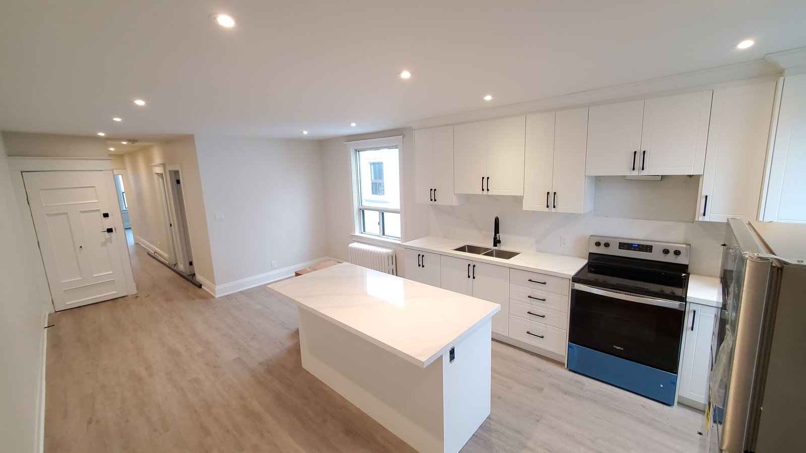 122 Danforth Avenue - Photo 2