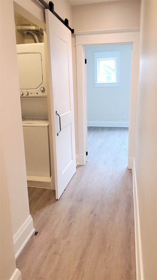 122 Danforth Avenue - Photo 8