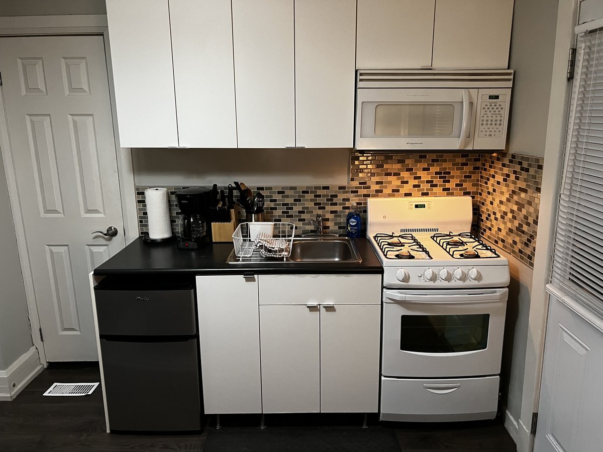 2091 Gerrard Street East - Photo 5