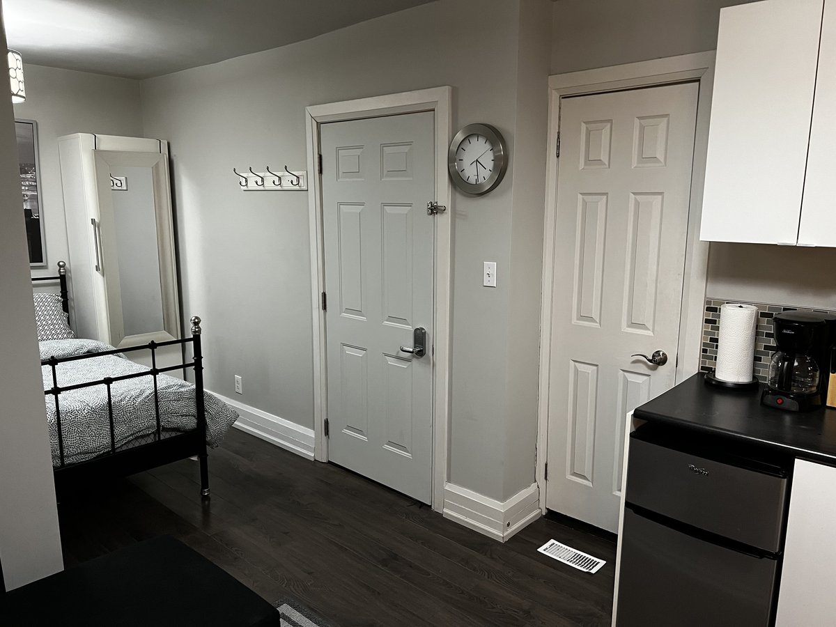 2091 Gerrard Street East - Photo 7