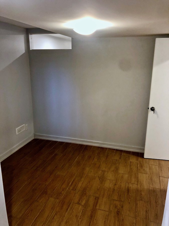 98 Montrose Avenue - Photo 4