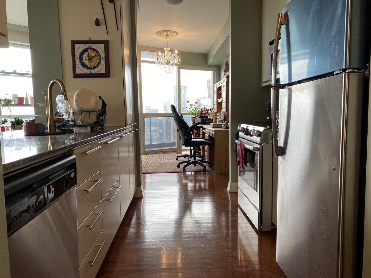 21 Carlton Street - Photo 9