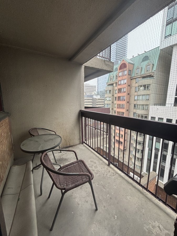 120 Saint Patrick Street - Photo 14