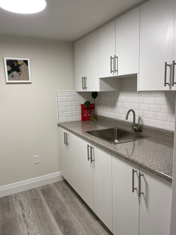 584 Davenport Road - Photo 3