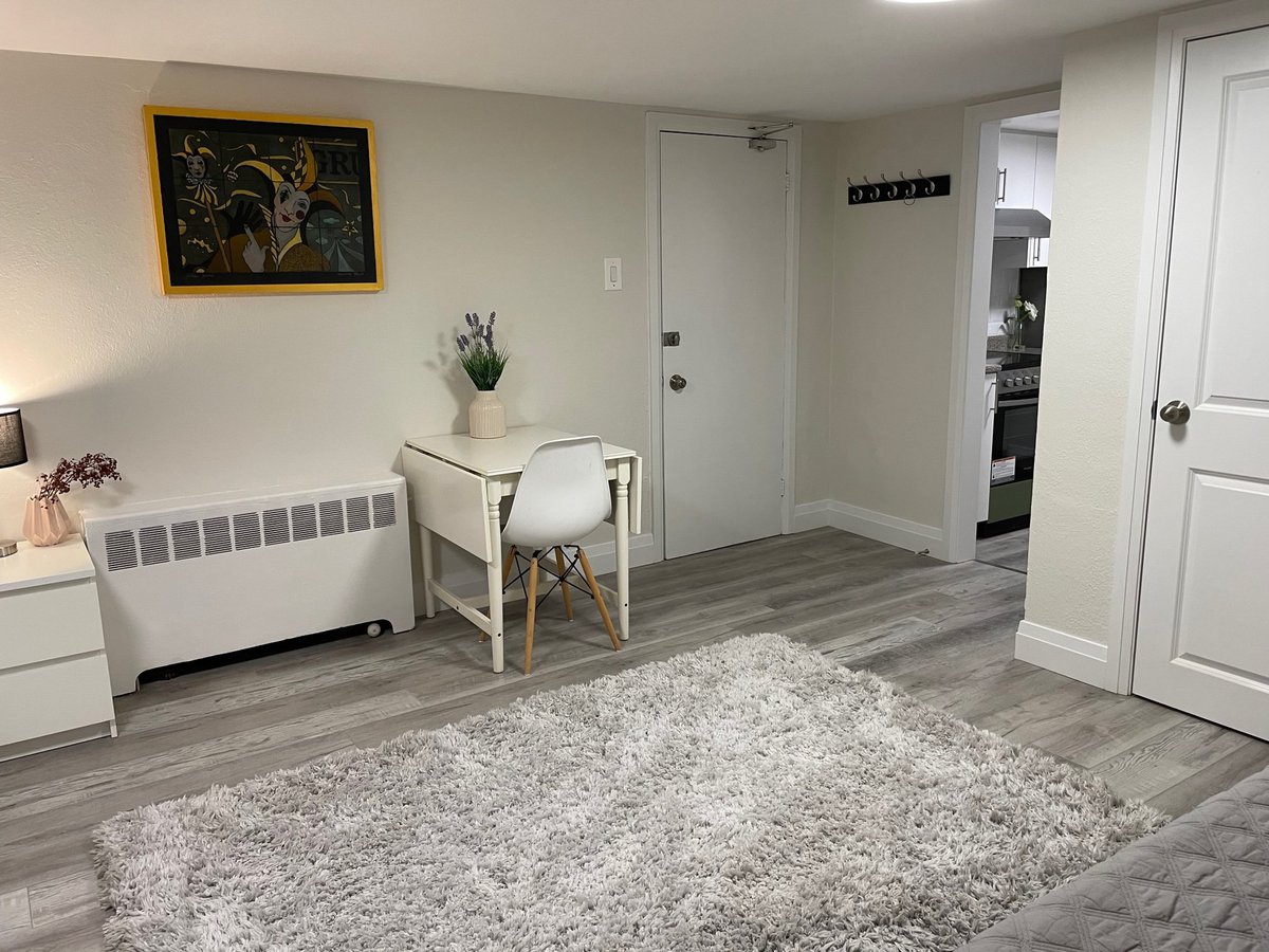 584 Davenport Road - Photo 12