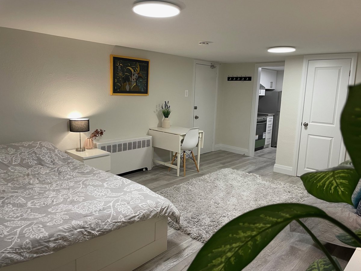 584 Davenport Road - Photo 13