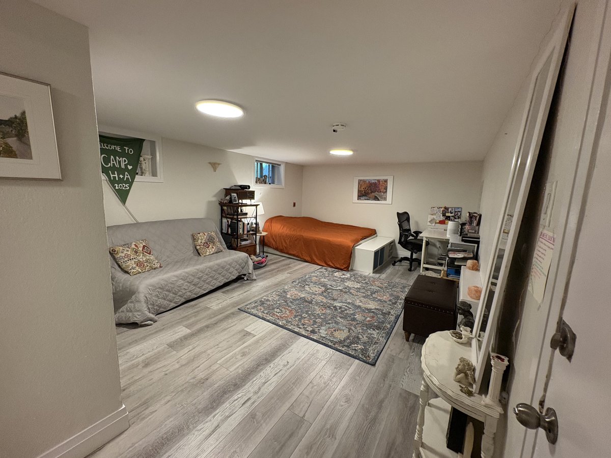 584 Davenport Road - Photo 16