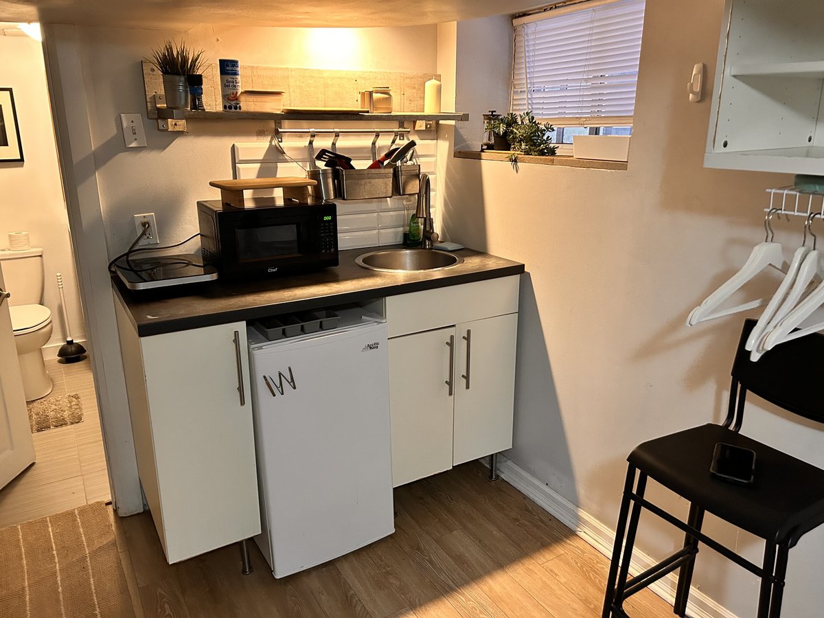 2091 Gerrard Street East - Photo 9