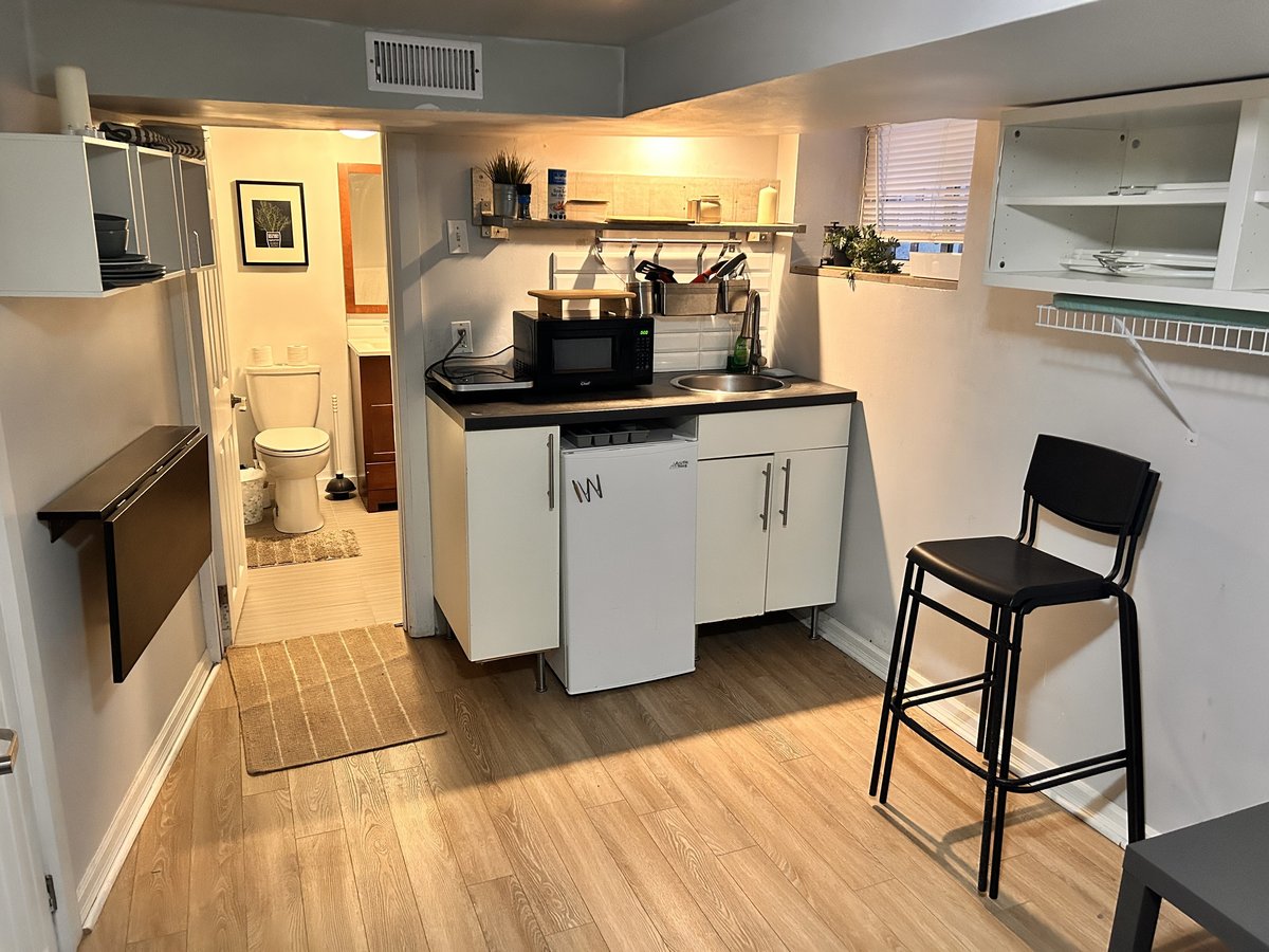 2091 Gerrard Street East - Photo 10