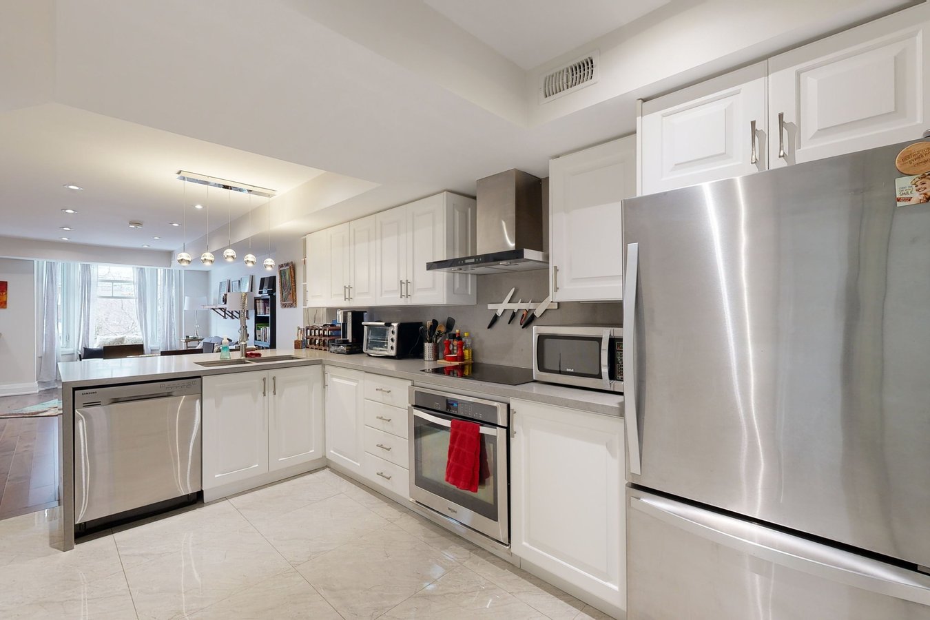 635 Christie Street - Photo 6