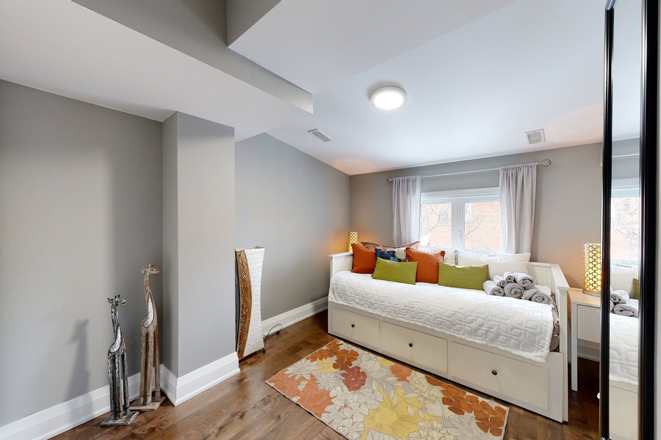 635 Christie Street - Photo 10