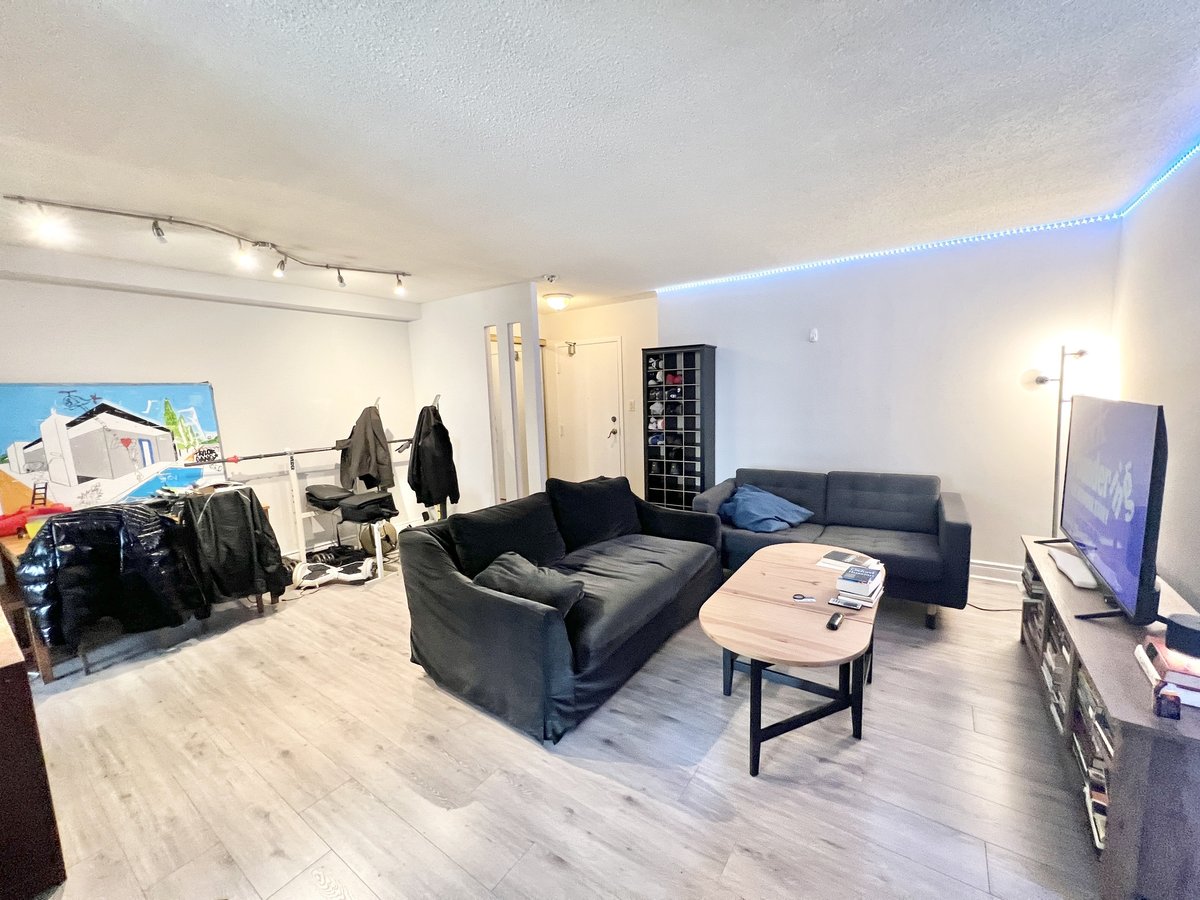 633 Bay Street - Photo 3
