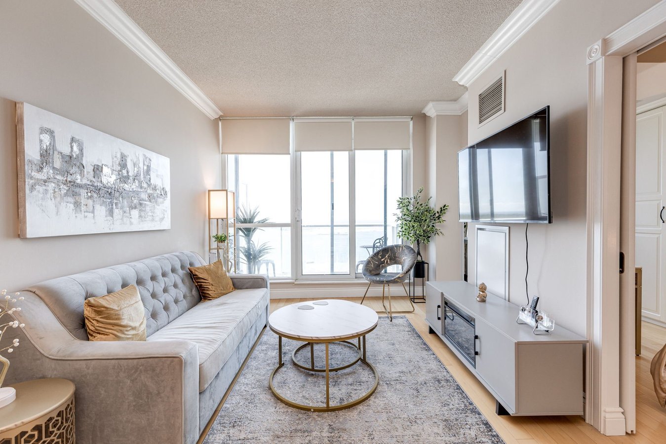 Toronto Furnished Apartments Condos and Houses for Rent