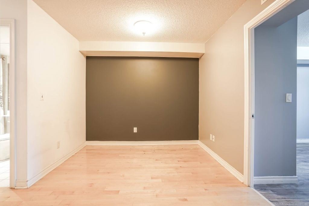 250 Wellington Street West - Photo 6