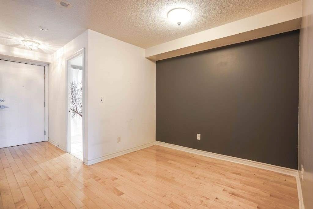 250 Wellington Street West - Photo 10