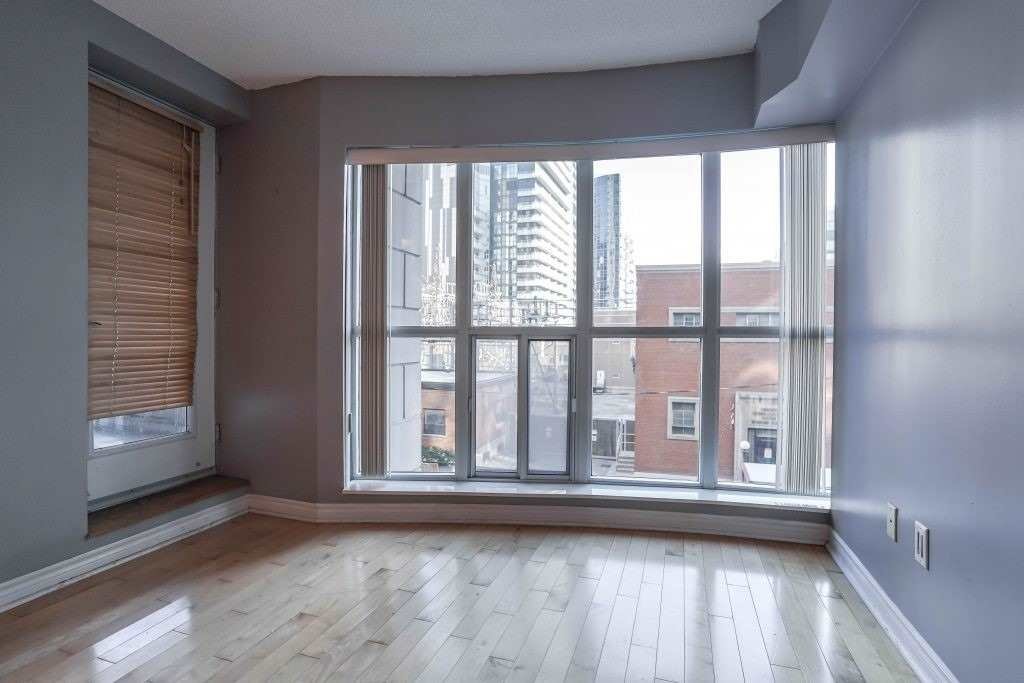 250 Wellington Street West - Photo 14
