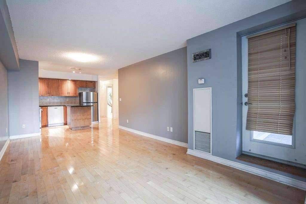 250 Wellington Street West - Photo 15