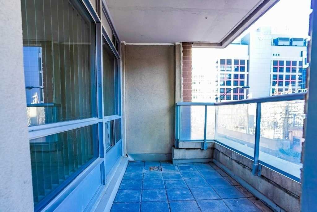 250 Wellington Street West - Photo 19