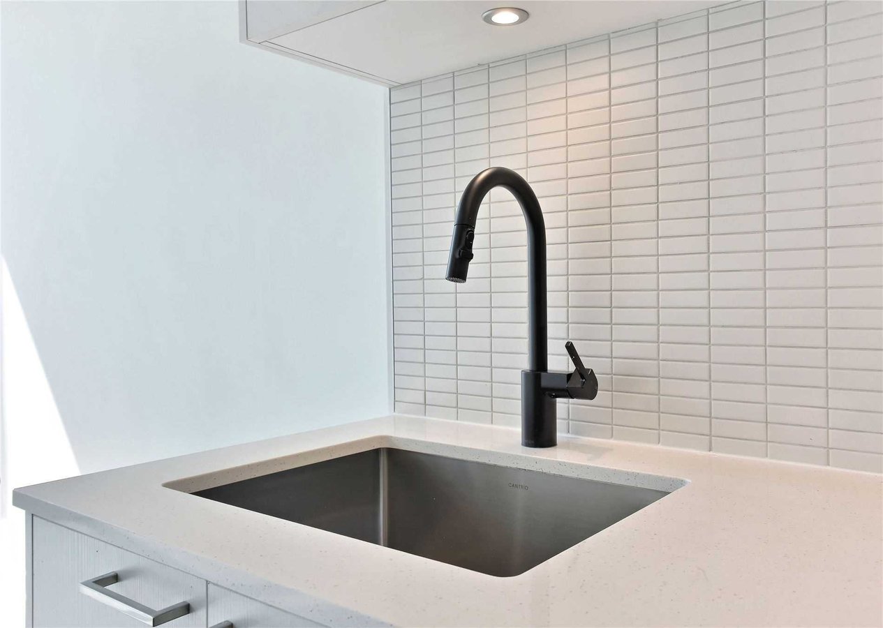 1808 Saint Clair Avenue West - Photo 12