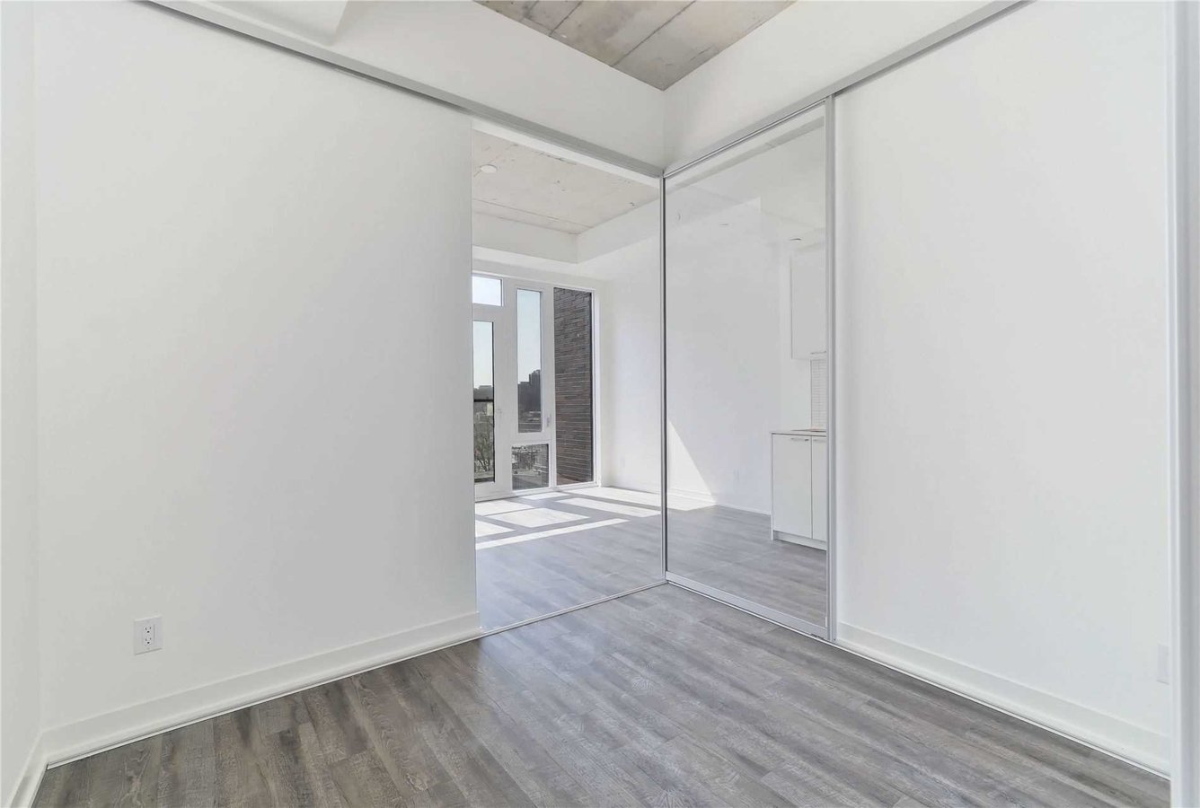 1808 Saint Clair Avenue West - Photo 14