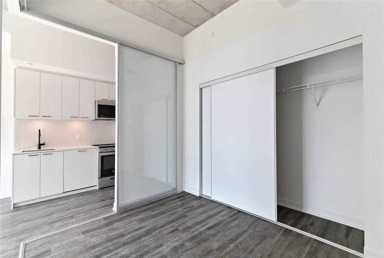 1808 Saint Clair Avenue West - Photo 16