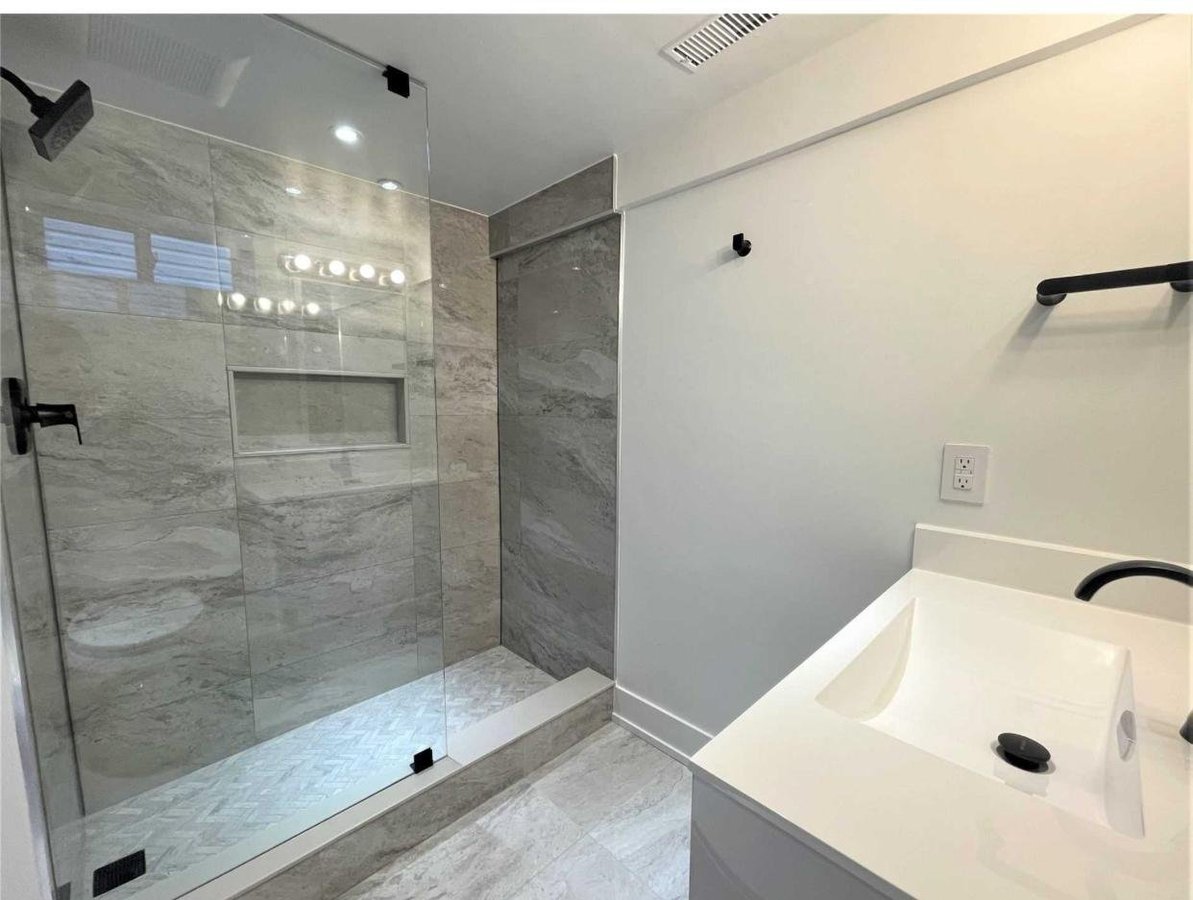 24 Dunraven Drive - Photo 2