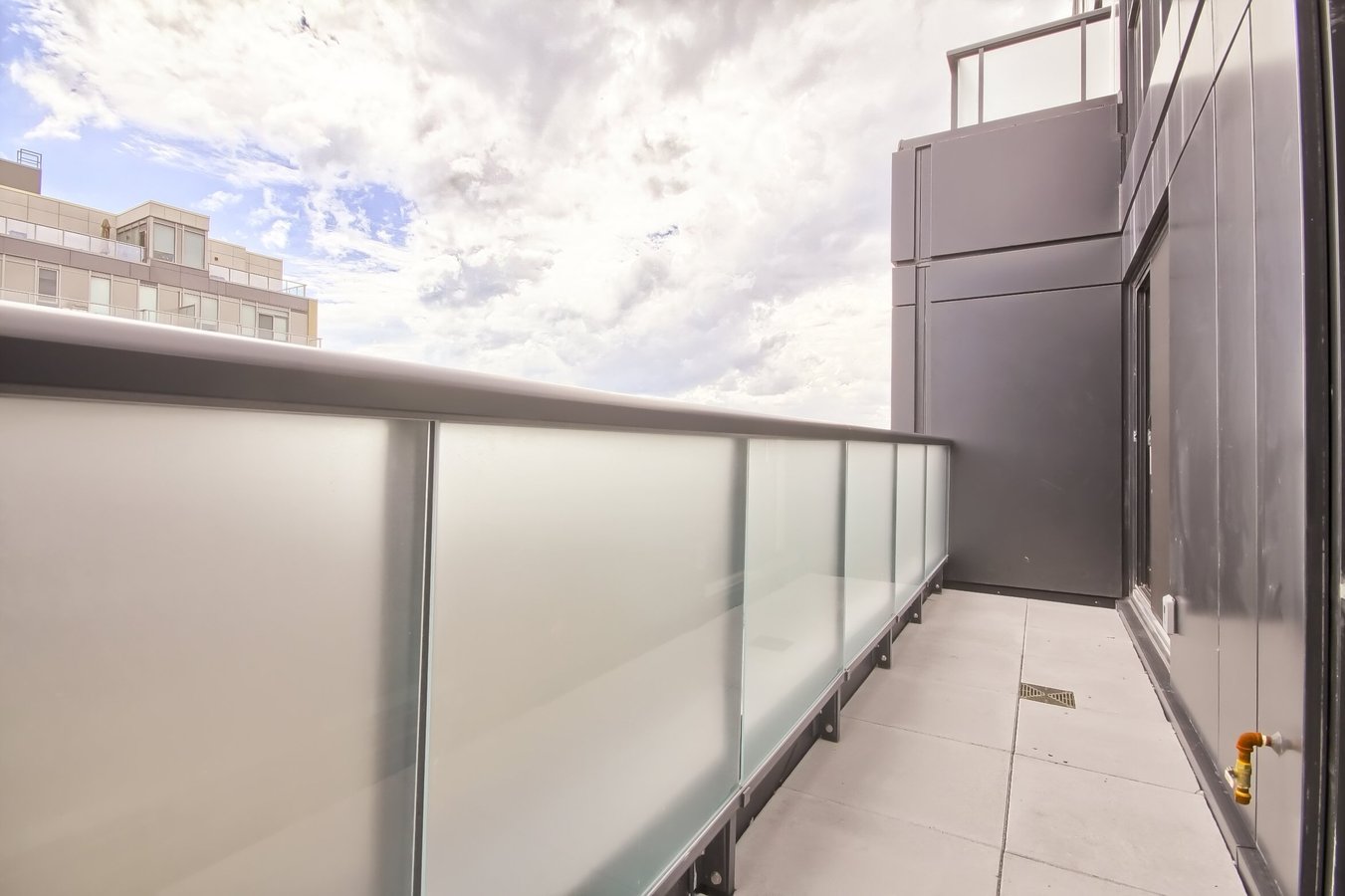 840 Saint Clair Avenue West - Photo 20