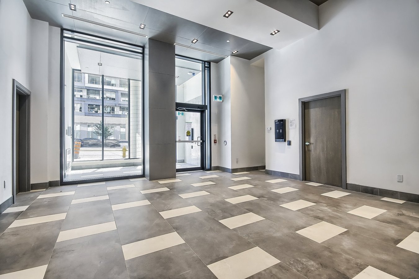 840 Saint Clair Avenue West - Photo 25