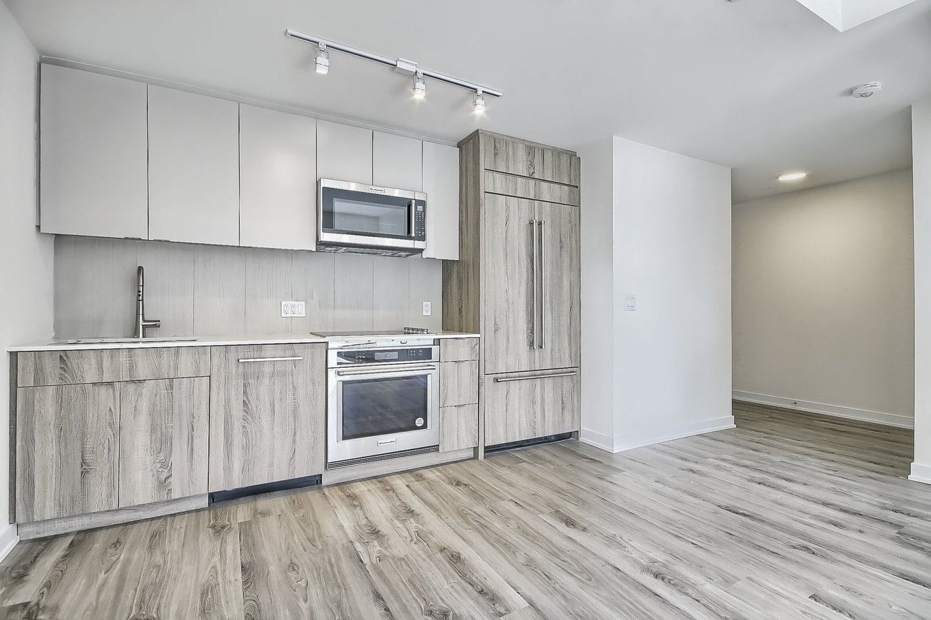 840 Saint Clair Avenue West - Photo 26