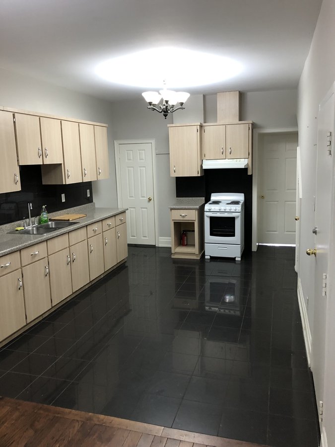 378 College Street - Photo 2
