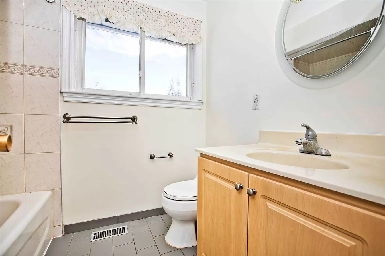 701 Conacher Drive - Photo 4