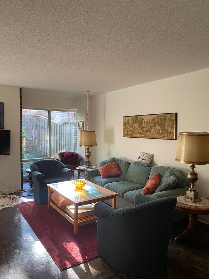 Davisville Avenue - Photo 2