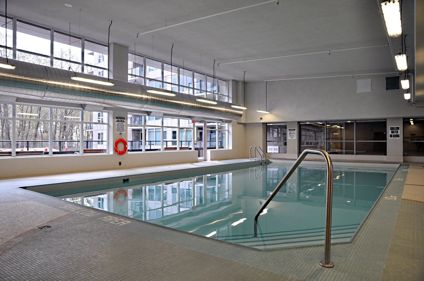 25 Town Centre Court - Photo 10