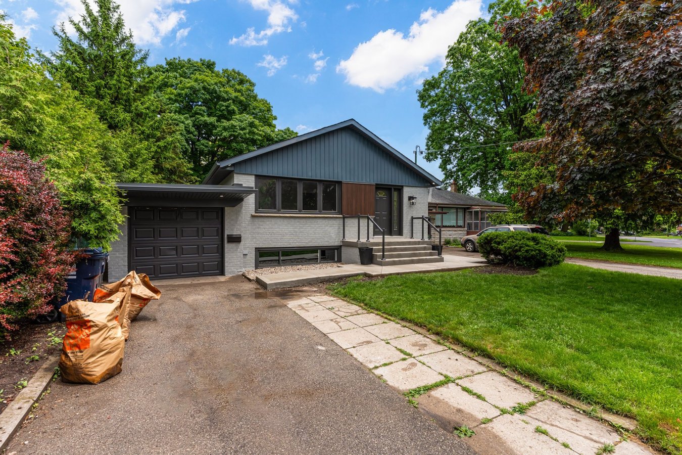 Toronto ON Cabins, Cottages and Multi Units for Rent