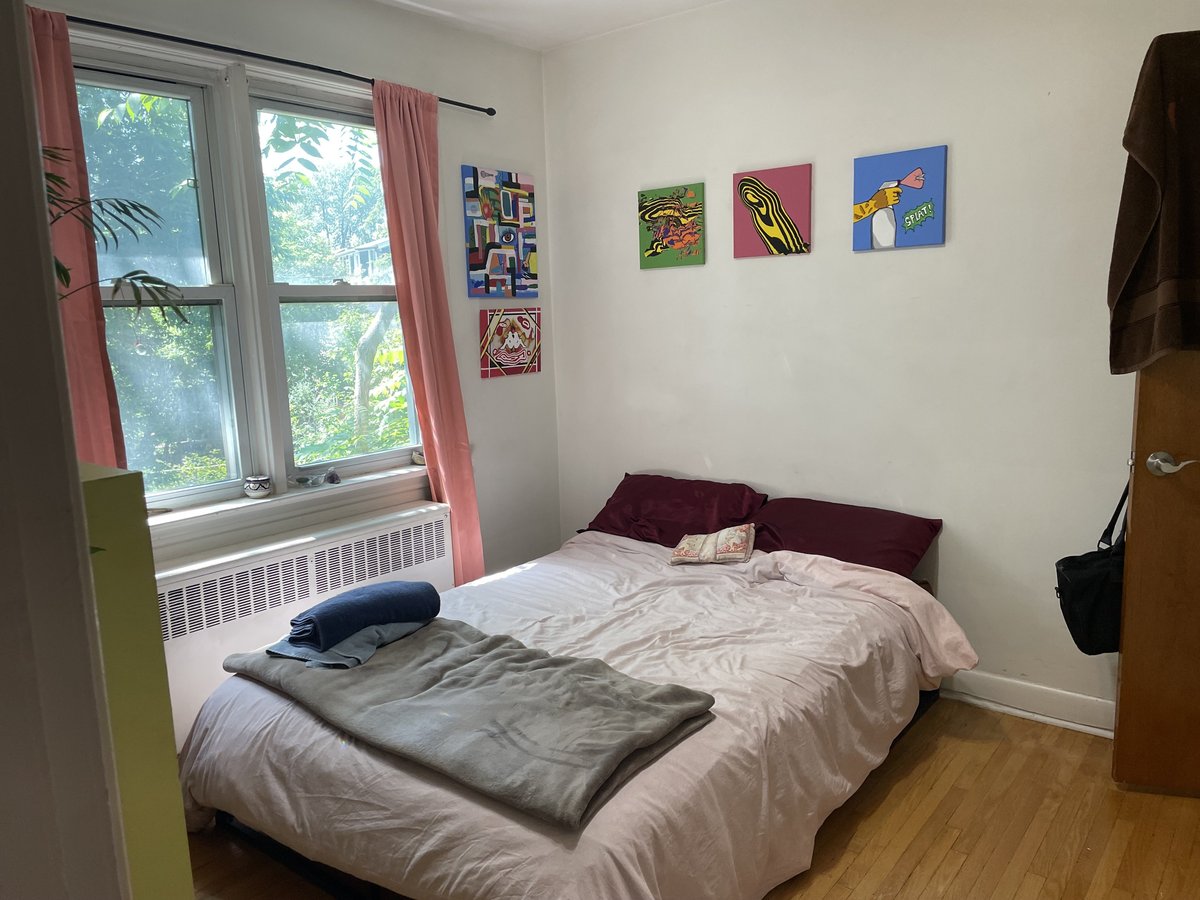 305 Dupont Street - Photo 2
