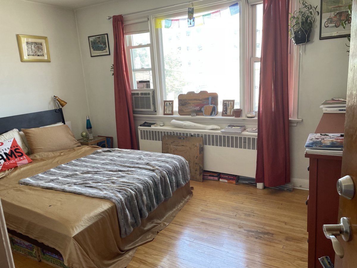 305 Dupont Street - Photo 3
