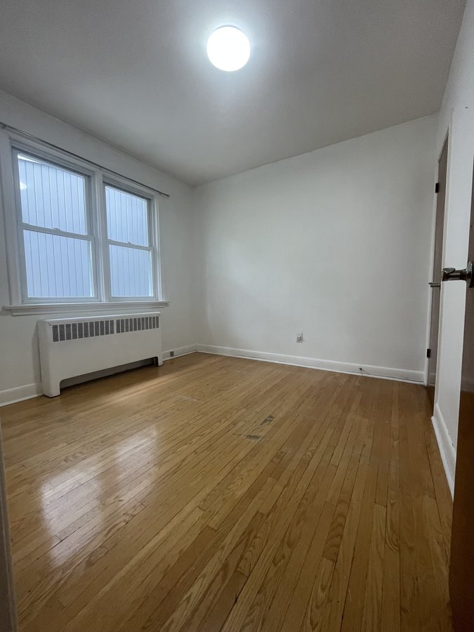 305 Dupont Street - Photo 15