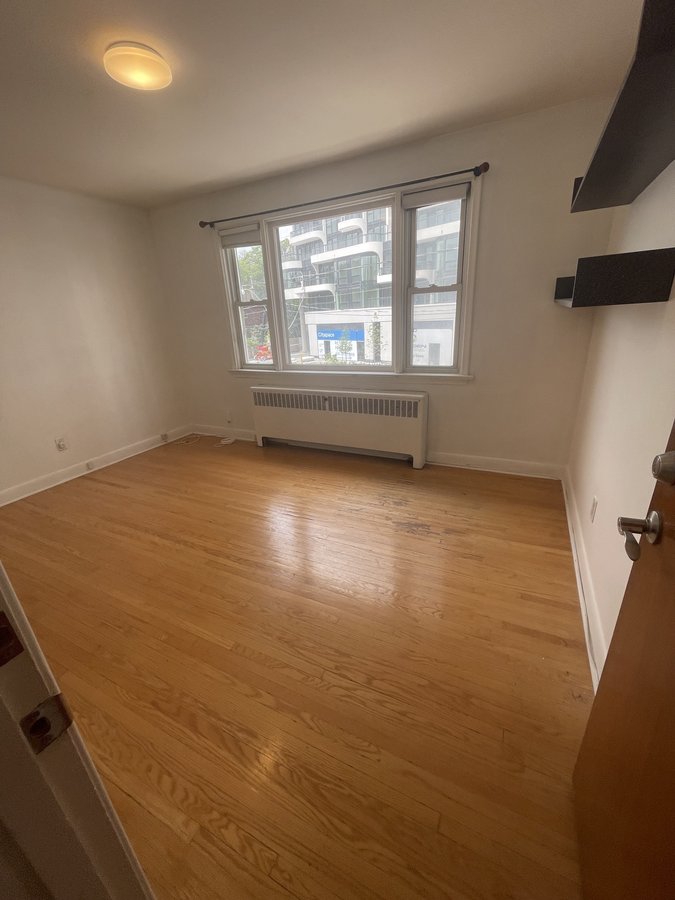 305 Dupont Street - Photo 17